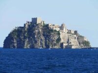 Pasqua Ischia, l'isola del castello Aragonese